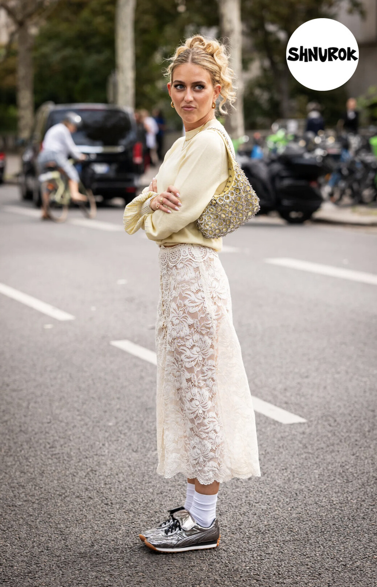 Серебряные кроссы и «теория неправильной обуви»