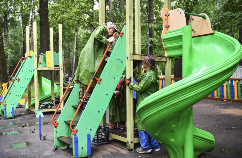 Скрины сообщения вк канала Администрации Химок. Листаем галерею.