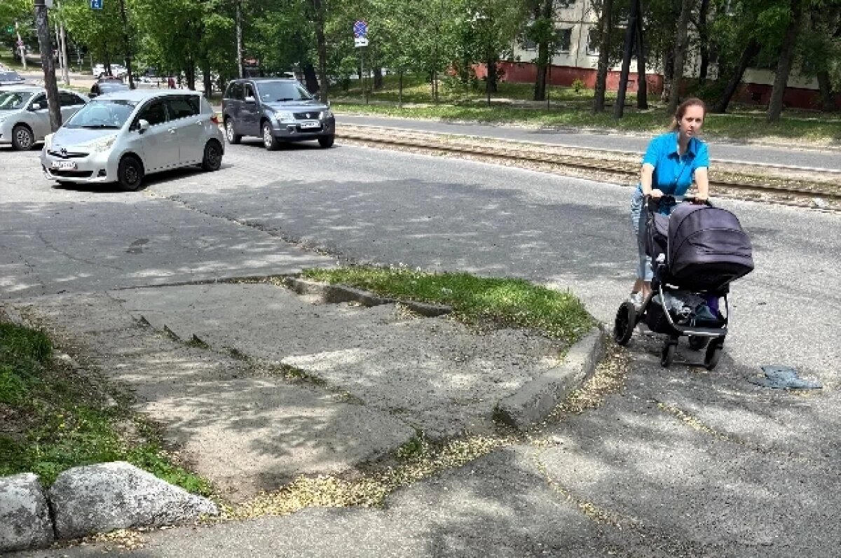    В Хабаровске суд обязал мэрию отремонтировать аварийные лестницы