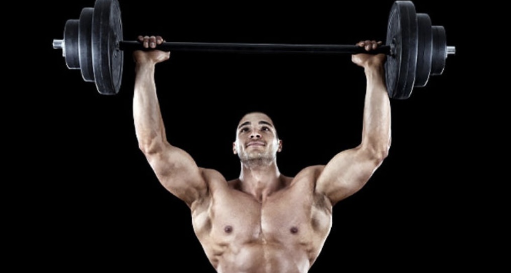 Смотрит на штангу, «медвежий хват» — все это плохо кончится