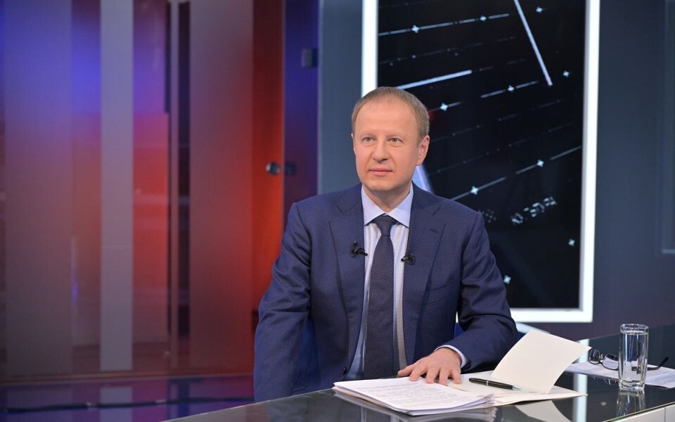    Губернатор Алтайского края Виктор Томенко в прямом эфире