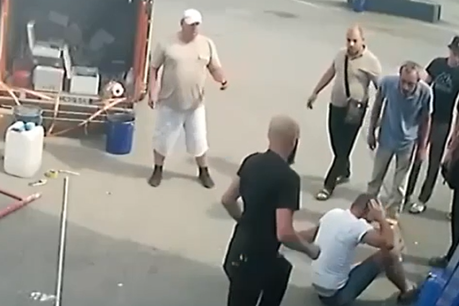 Скриншот видео.