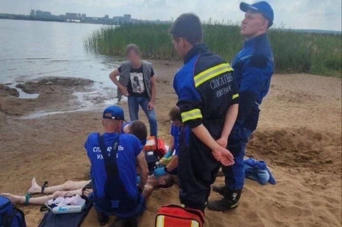   Мужчина погиб, купаясь в Ижевском пруду