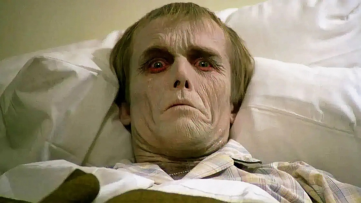 Кадр из фильма "Рассвет мертвецов"