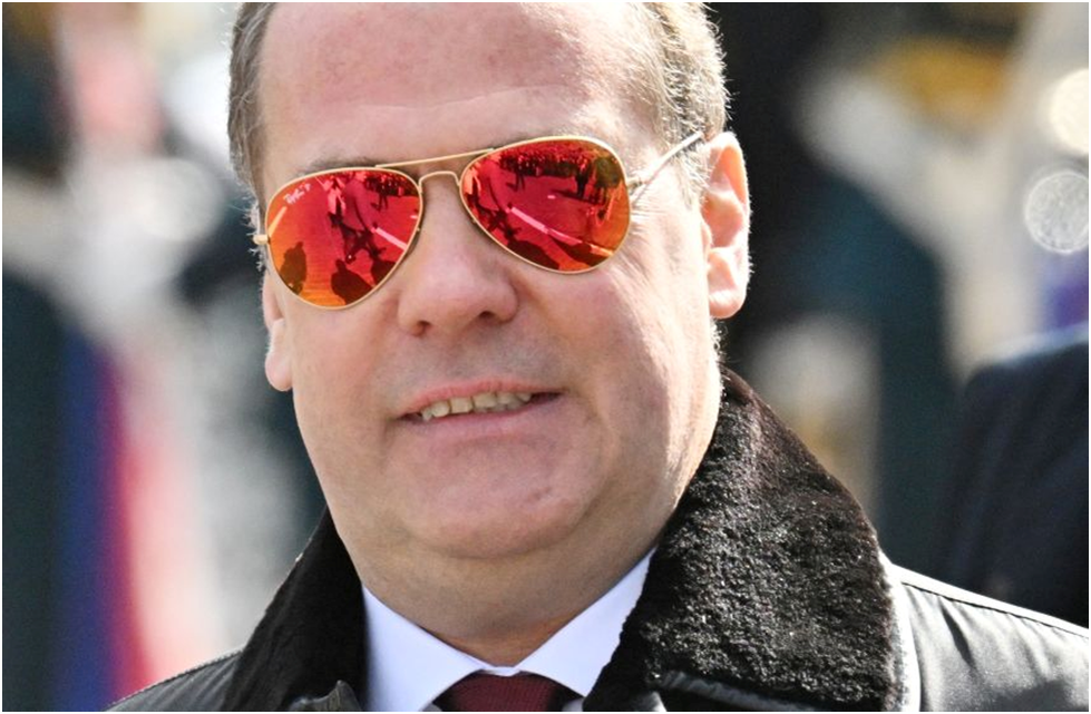 Дмитрий Медведев на праздновании Дня Победы, посвященного 80-летию победы над нацистской Германией во Второй мировой войне, в начале этого года.
Илья Питалев/Агентство «РИА Новости»/через 