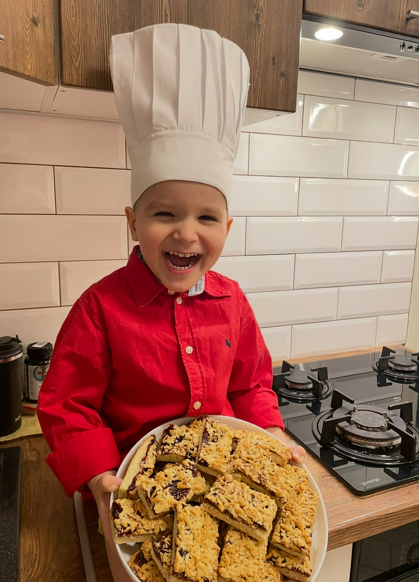 Шефу Илье 3 года