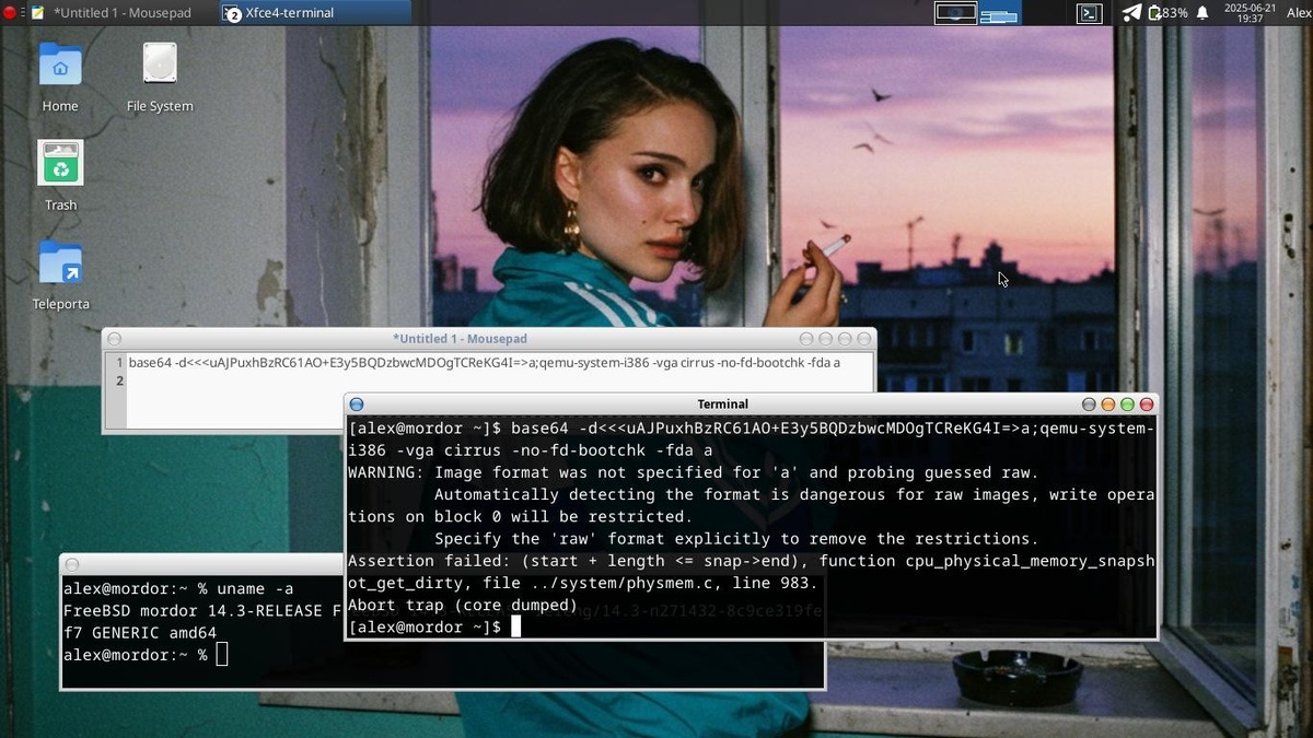 На фоне незабываемая Натали Портман в свои лучшие годы, перенесенная силами нейросети в питерскую коммуналку