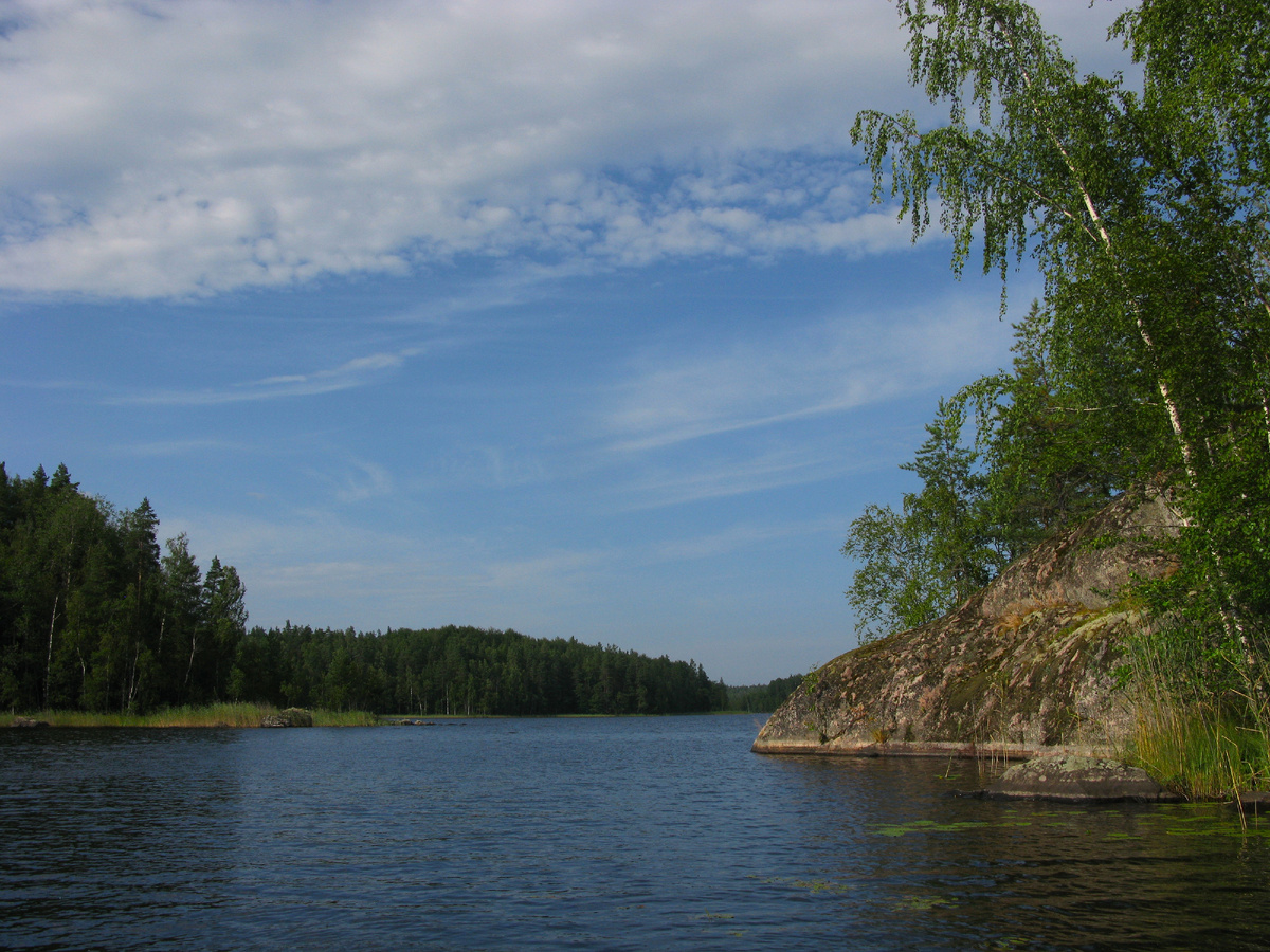 Озеро Мысовое. Вид на протоку между берегом и большим островом.