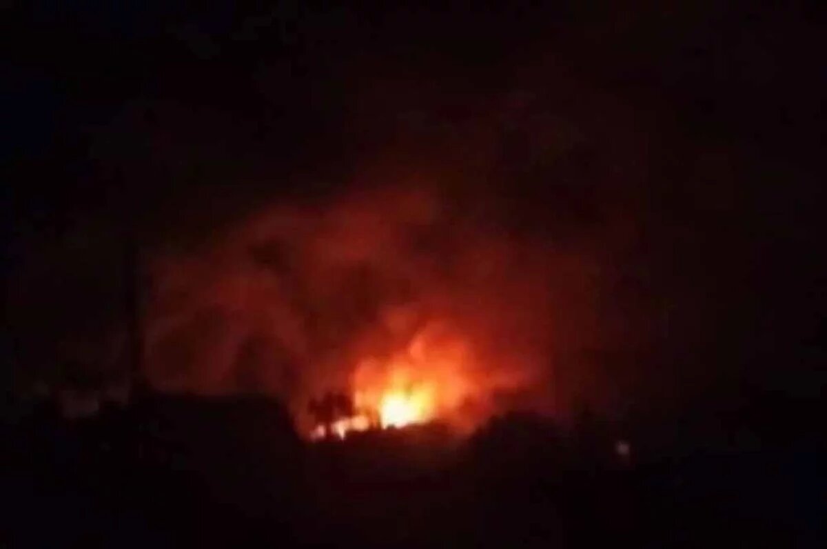    Порт Одессы уже горит.