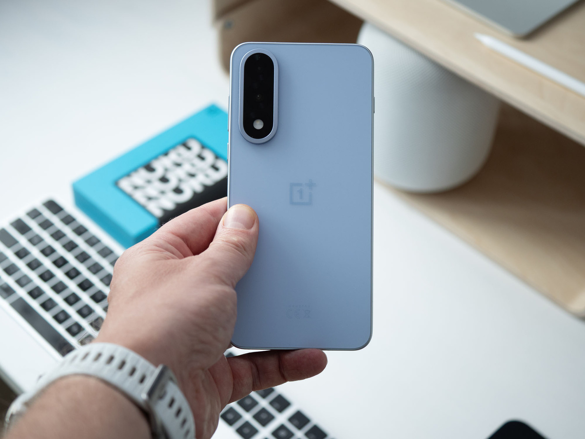 Дизайн смартфона OnePlus Nord 5
