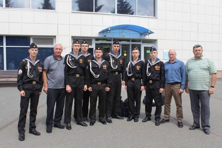    Оренбургские школьники завоевали серебро на военно-спортивных играх «Юнфлот» Оренбуржье