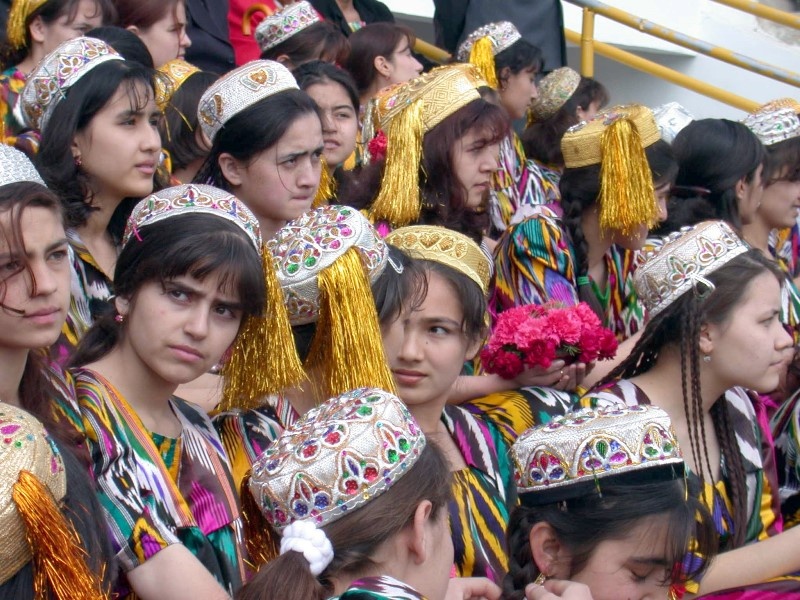 Таджикские девушки. Иллюстративное архивное фото: Asia-Plus