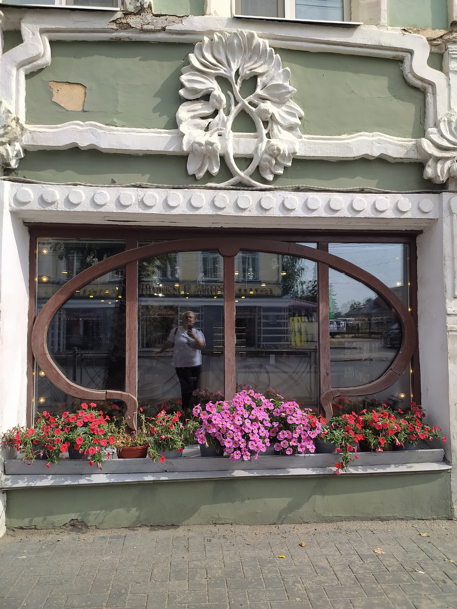 Светлана, автор блога в витринном отражении