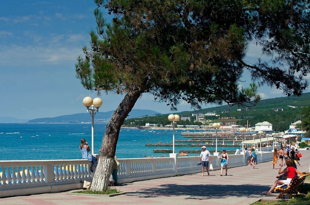 Дивноморское