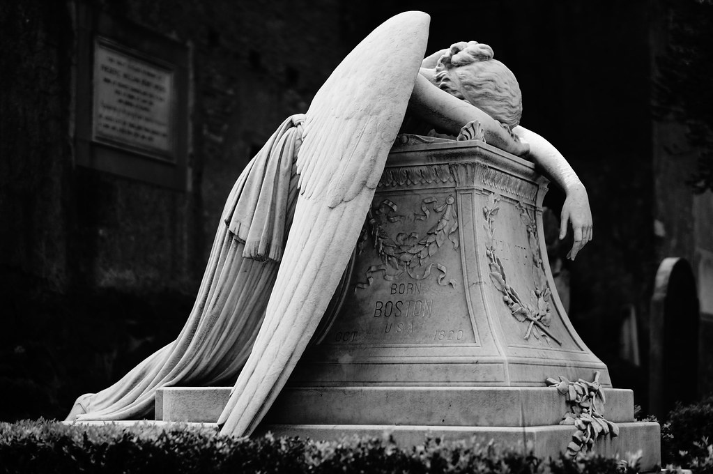 «Ангел скорби» (Плачущий ангел) — скульптура Уильяма Уэтмора Стори (1819–1895, американский скульптор, искусствовед).