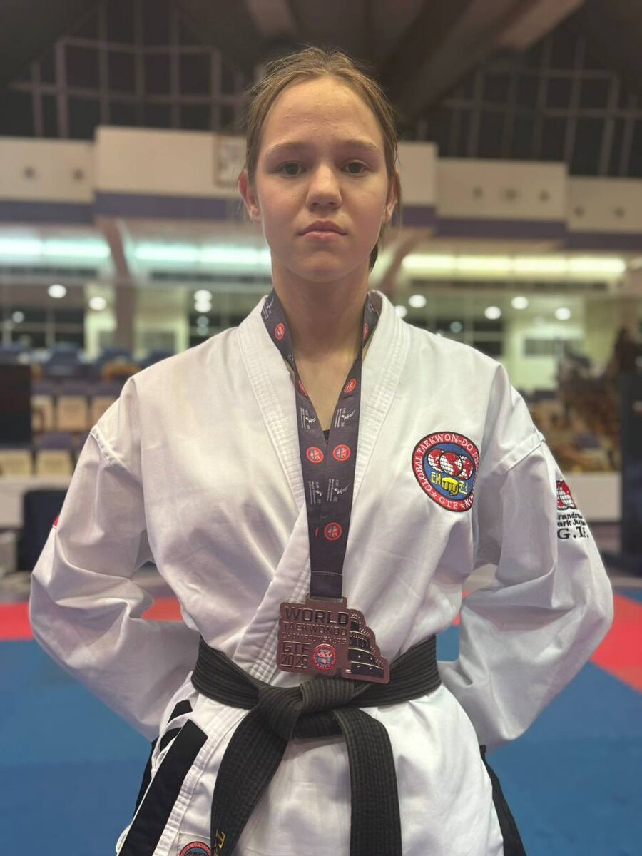     Оренбурженки завоевали золото и два серебра на первенстве мира по тхэквондо «О»
📷    Оренбурженки завоевали золото и два серебра на первенстве мира по тхэквондо «О»
