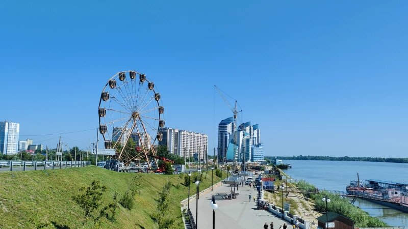     Колесо обозрения в Барнауле. Софья Батенина