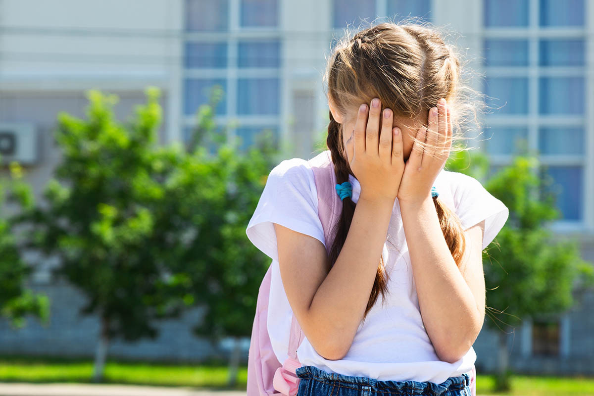 Для одних детей школьные годы — радость, для других — источник психотравм. Источник: Shutterstock📷
