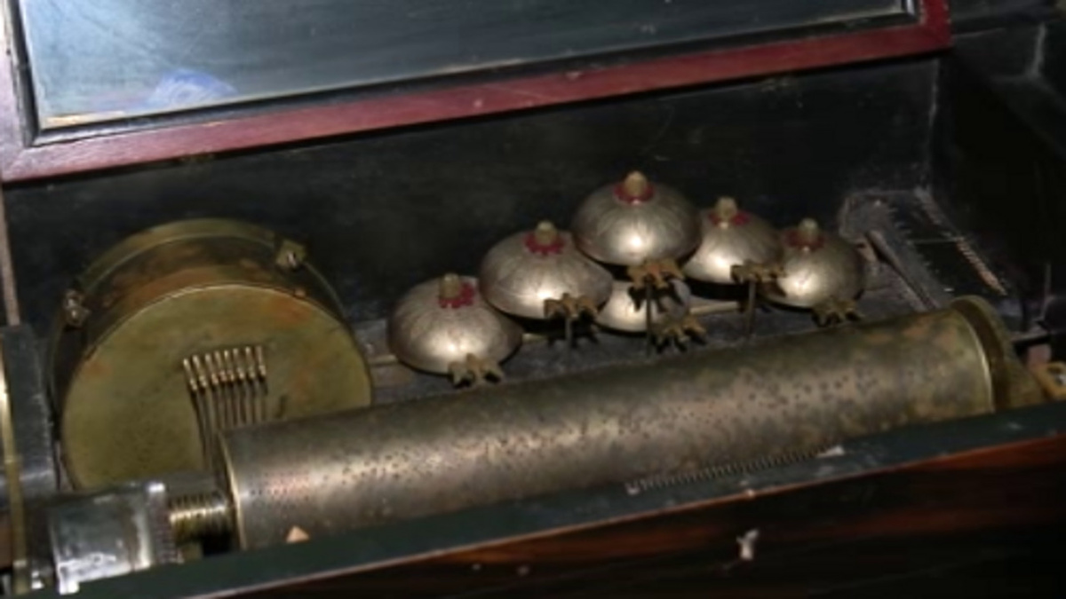    В Курске музыкальная шкатулка зазвучала впервые за 200 лет