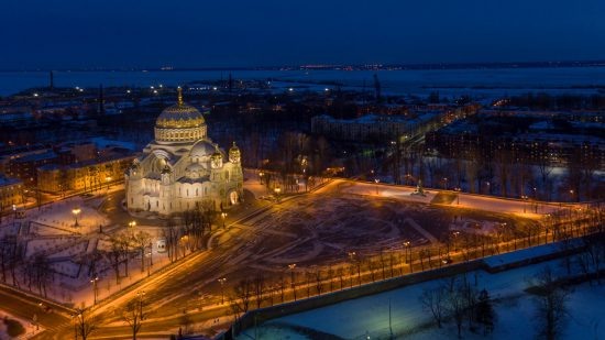 Источник: https://kronnews.ru/2017/03/10/23964_ya-kronshtadt-odin-den-iz-zhizni-goroda/