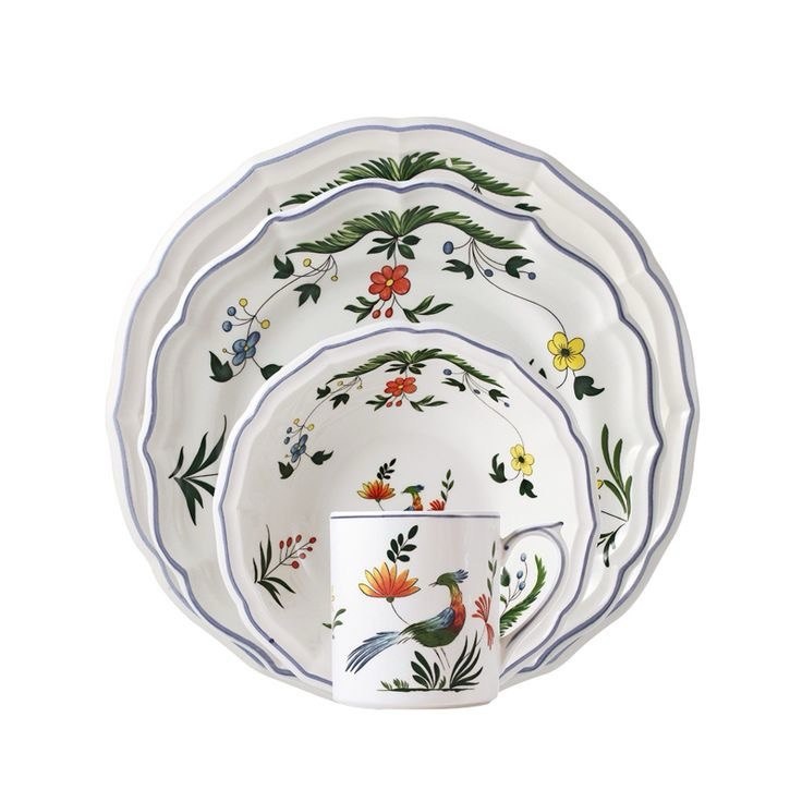 Эта коллекция показывает сказочный мир, богатый цветами. Это идеальный декор для королевского стола и украшения повседневной жизни.