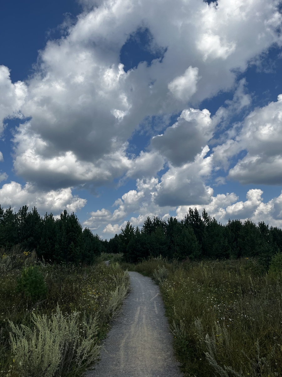 Облачно, но жарко