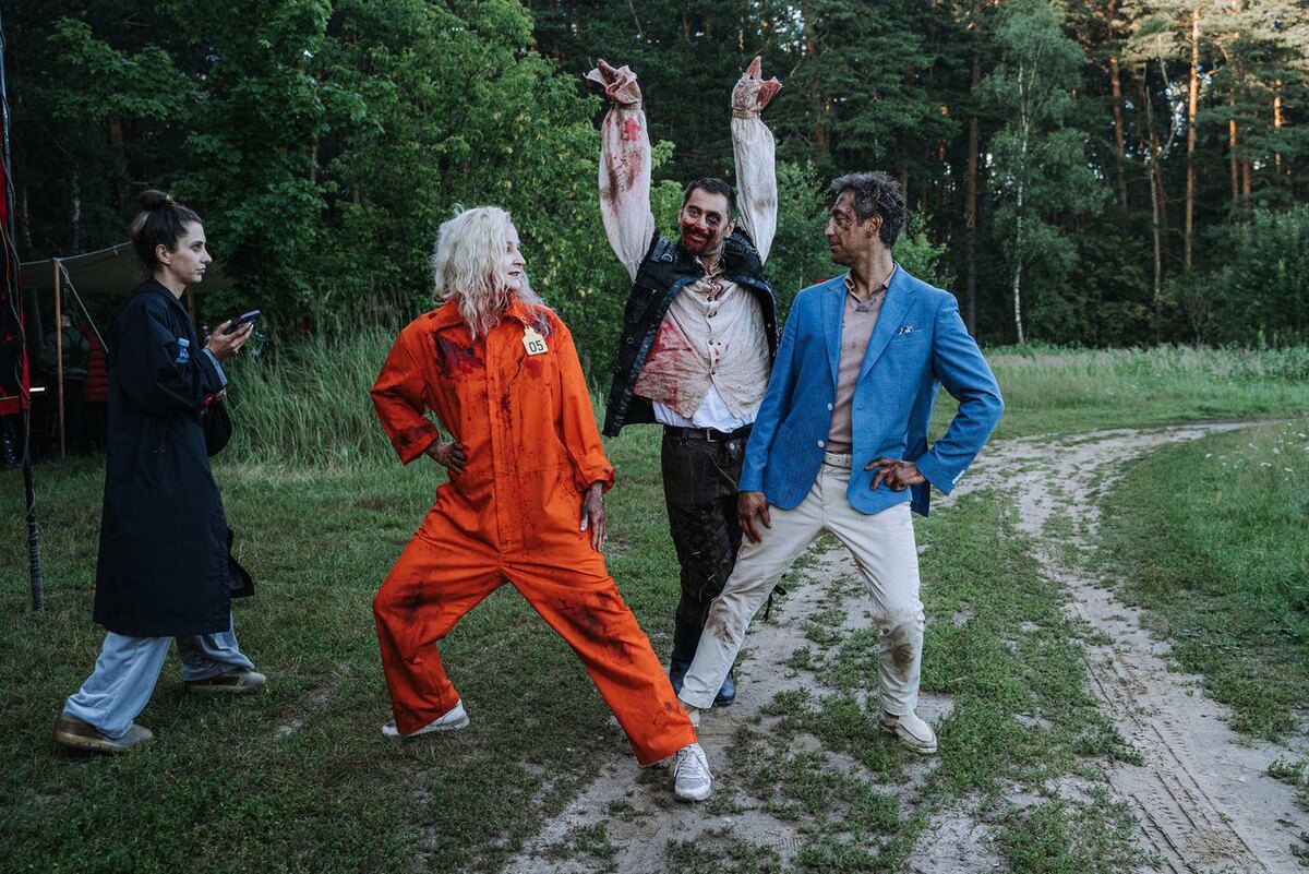 Ольга Медынич, Дмитрий Чеботарёв и Артём Ткаченко на съёмках третьего сезона сериала "Вампиры средней полосы".