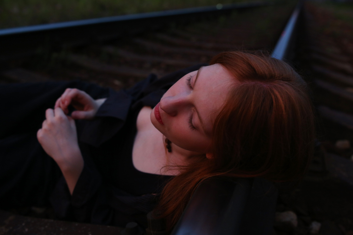 Закат на ж\д путях, оранжевый