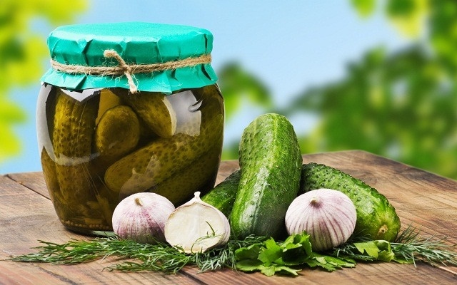Рецепты маринованных домашних хрустящих огурцов на зиму