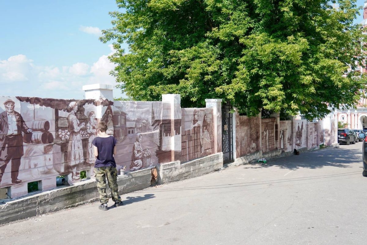    Особенностью нового граффити стали оттенки сепии - от темно-коричневого до белого