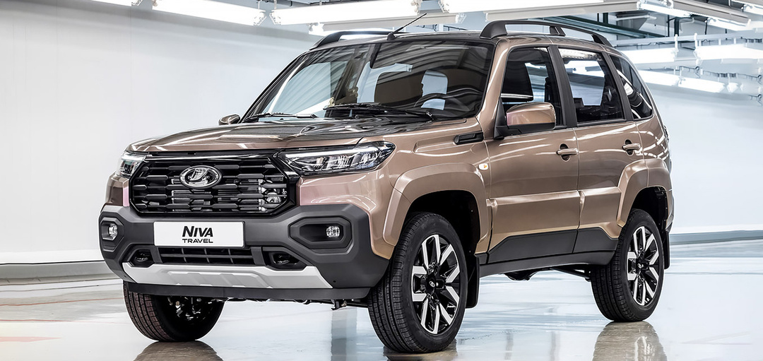 «Подтяжка лица» и новый мотор. Что нового в обновленной Lada Niva Travel?