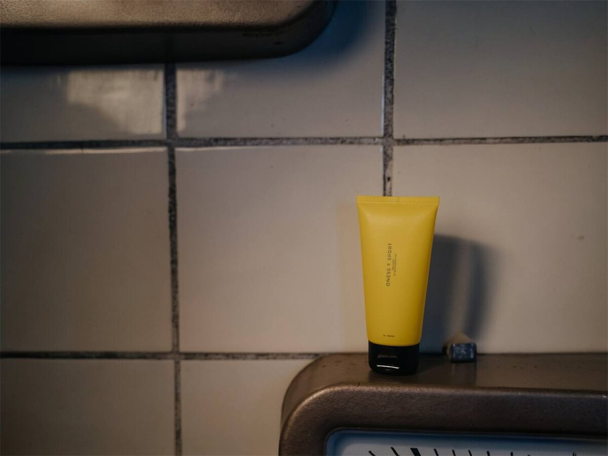 Восстанавливающий крем для лица ONESS SPORT