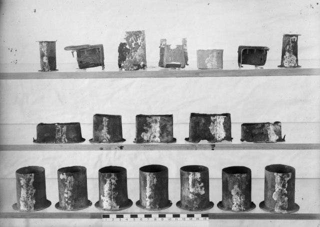 Медные трубки для крепления балдахина царицы Хетепхерес. Источник картинки: https://www.yaplakal.com/forum7/st/0/topic1372686.html