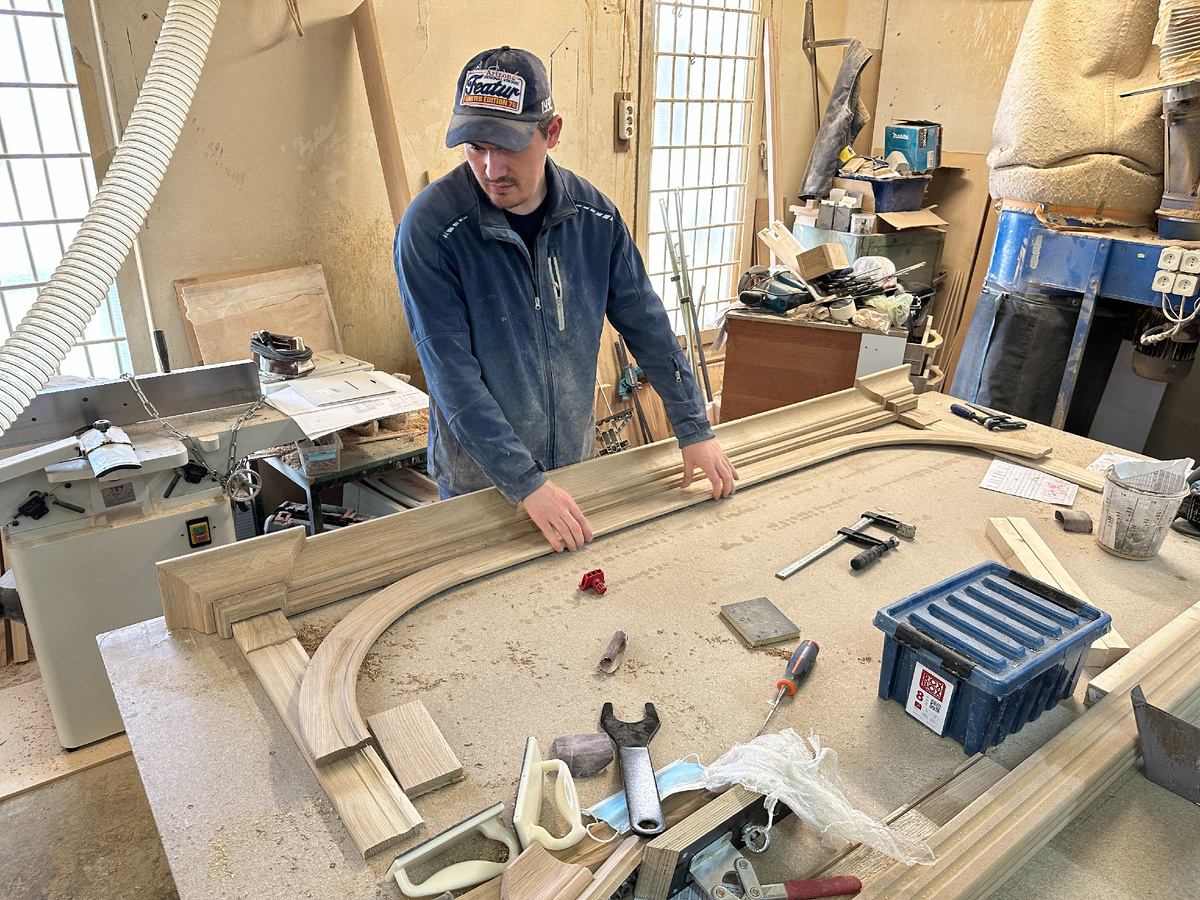 Изготовление дуги с карнизом из дуб