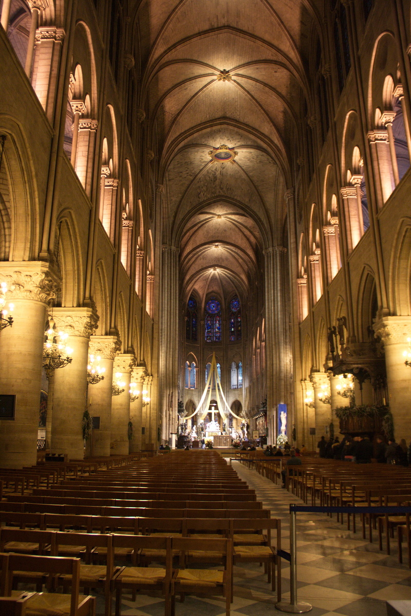 Главный неф собора