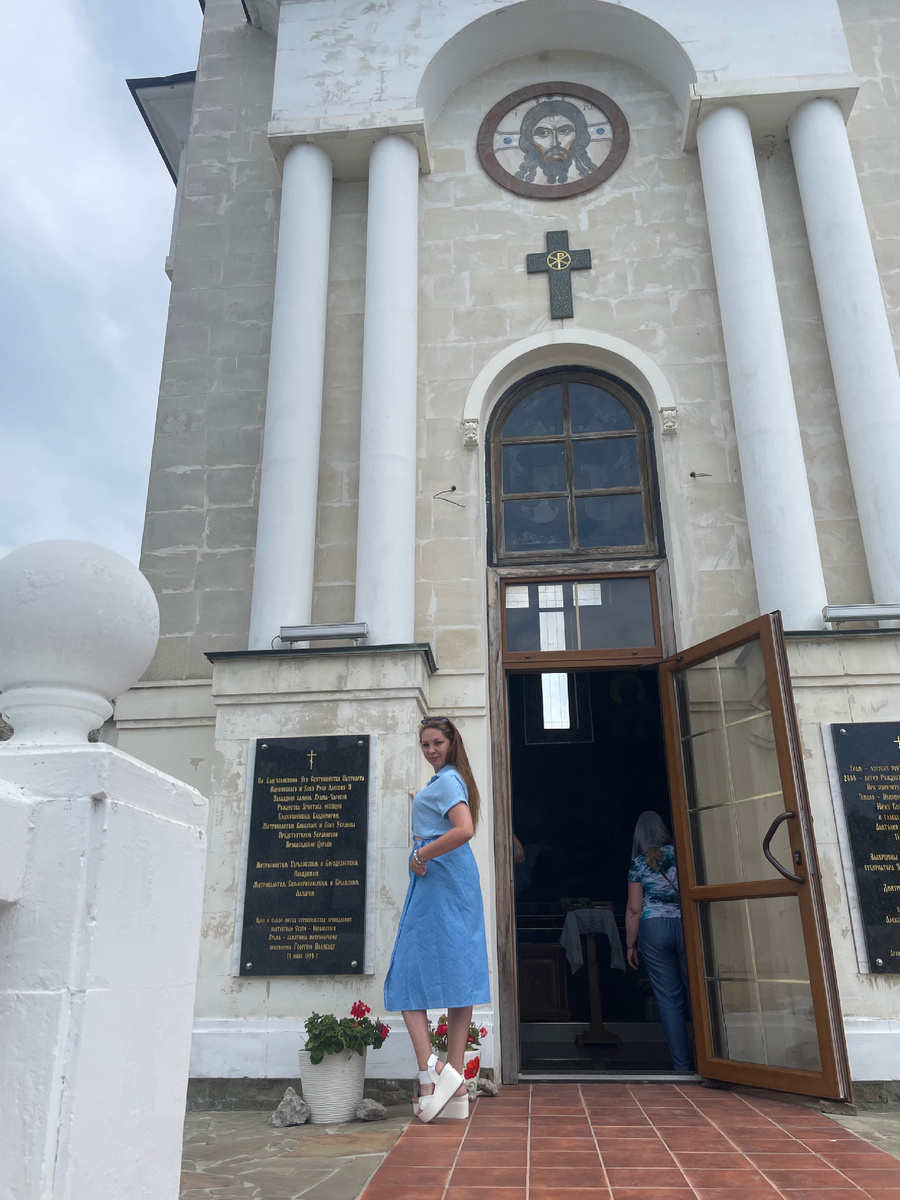 На Ласпинском перевале близ Севастополя находится храм-часовня Рождества Христова