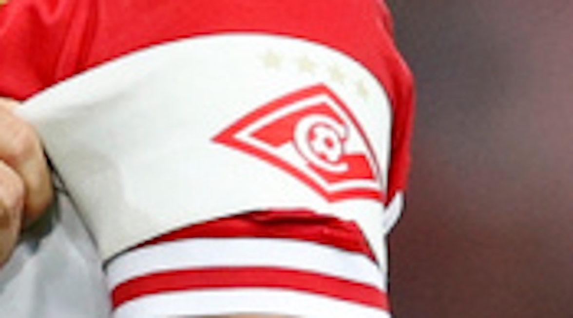 Повязочка с ромбиком, отберите её уже кто-нибудь у Зобнина и Максименко