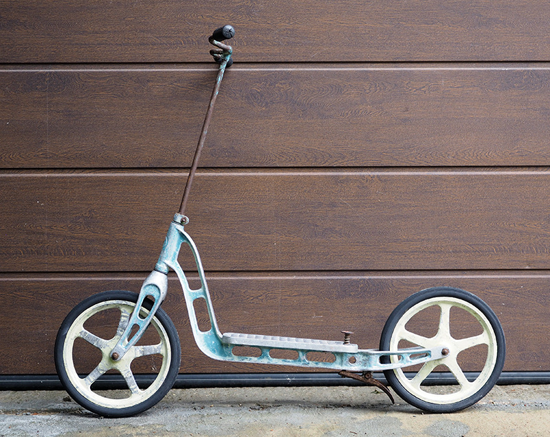 Детский самокат первой половины 1950-х годов, изготовленный на Одесском Механическом Заводе. Из коллекции Веломузея Андрея Мятиева. 