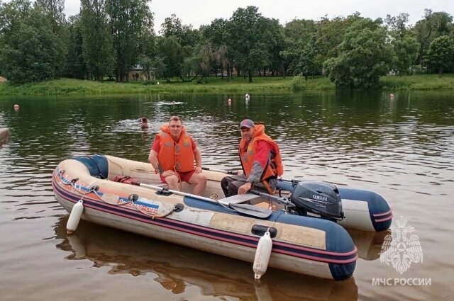    К сожалению, тонущего человека заметить успевают не всегда. Фото: Telegram-канал «МЧС Санкт-Петербурга».