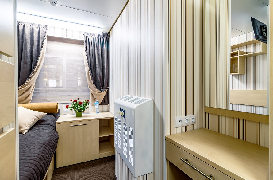 Теплоход "Маленький принц". Одноместная каюта со всеми удобствами, расположенная на средней и шлюпочной палубах.