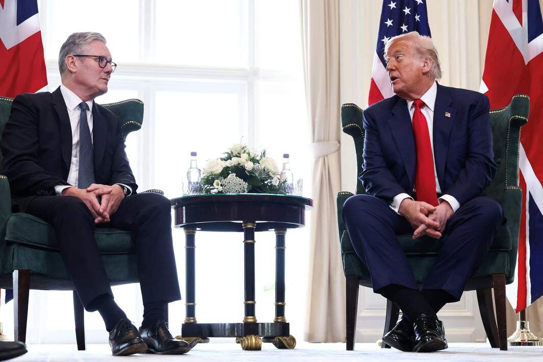 Президент США Дональд Трамп и премьер-министр Великобритании Кир Стармер провели двустороннюю встречу
Фото: REUTERS/Evelyn Hockstein