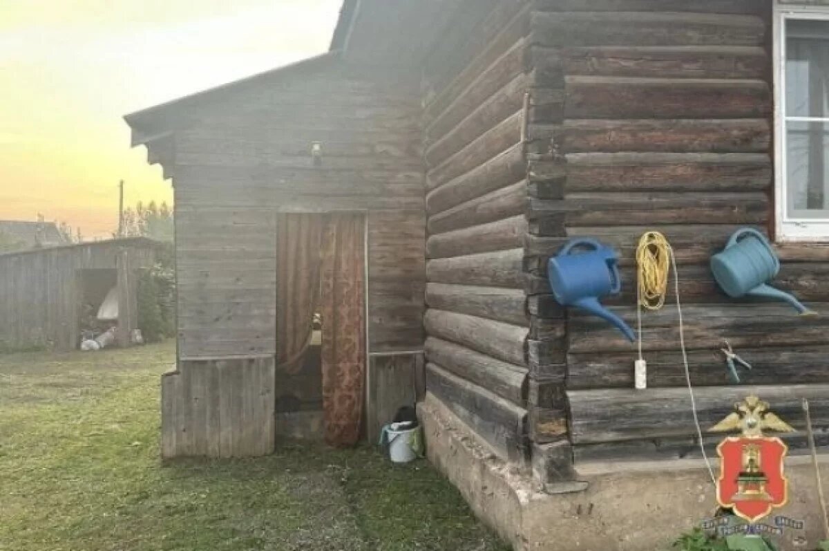    В Максатихе мужчина залез в дом к подруге через окно, чтобы поспать