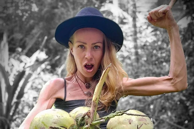 Жанна ела только сырые фрукты и не пила воду  /// ФОТО: СОЦСЕТИ