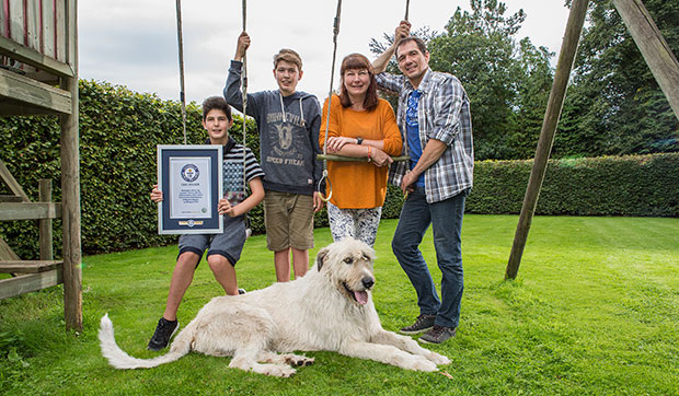 Кеон с семьей