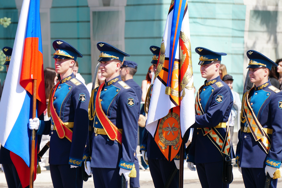 Сызранское высшее военное авиационное училище летчиков отметило 85-летие