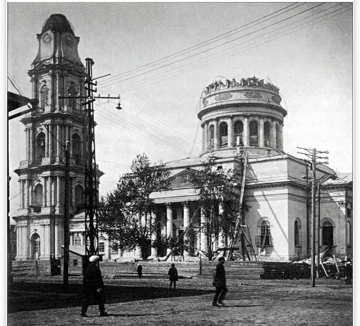 Никольский храм и колокольня, о которой идет речь - строительство. Время подготовки к коронации Николая Второго, 1896.
