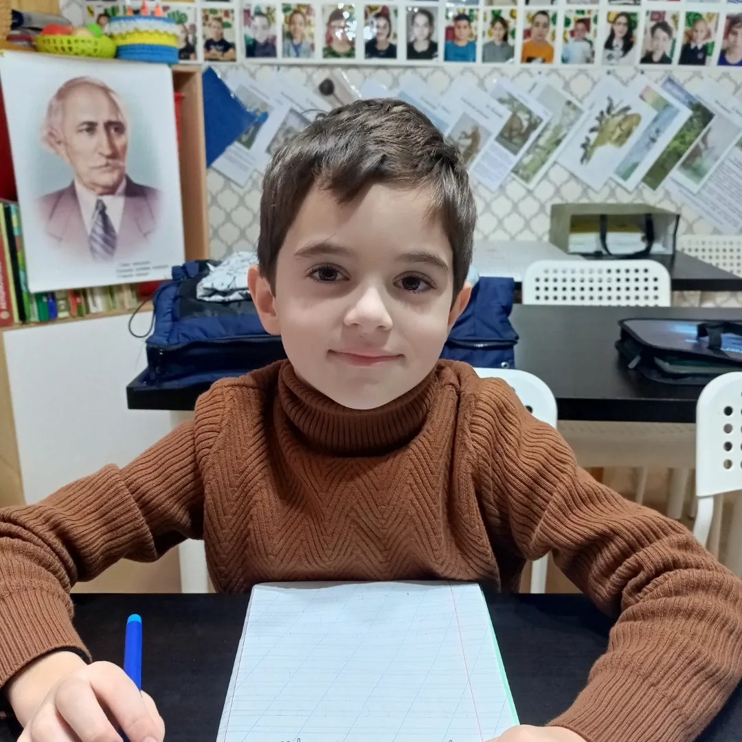 Фото из аккаунта Замиры Миквабия в Фейсбуке