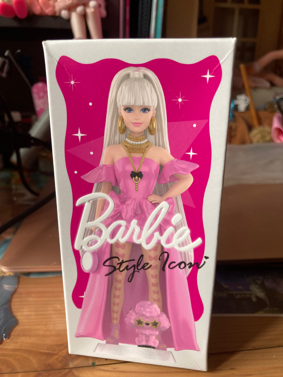 Мне привычно называть «слепые коробки» лутбоксами, потому что я много играю. Даже слишком много, наверное.