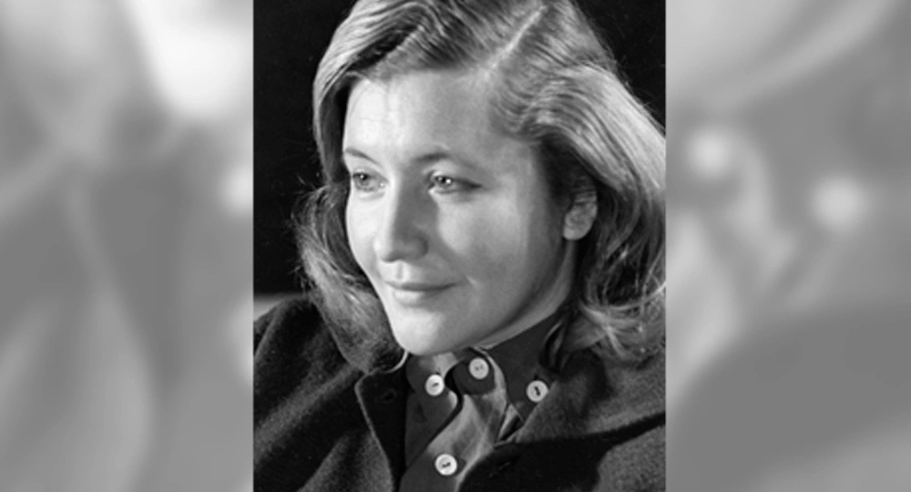 «Я родом не из детства — из войны». Почему Юлия Друнина не смогла пережить конец СССР