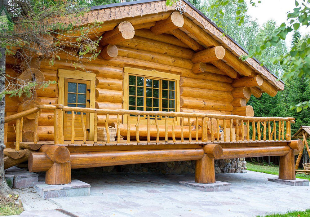 Деревянный дом снаружи